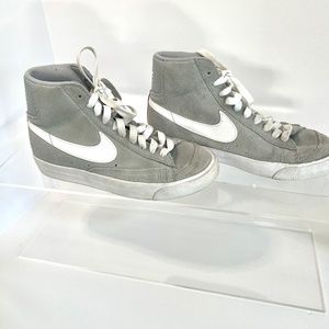 Grey and White Nike trailblazers (kids)